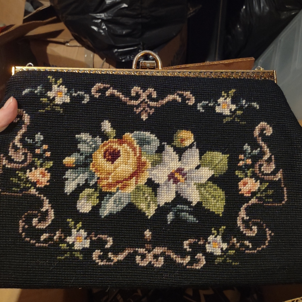 Floral Embroidered Bag